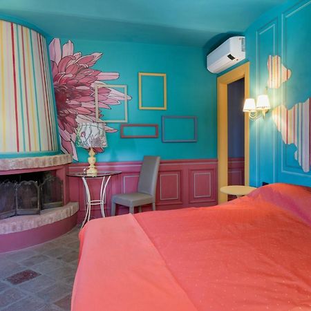 Segnavento -Rooms And Suites- Manta Luaran gambar